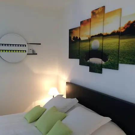 La D'escoublac Bed and Breakfast 2*